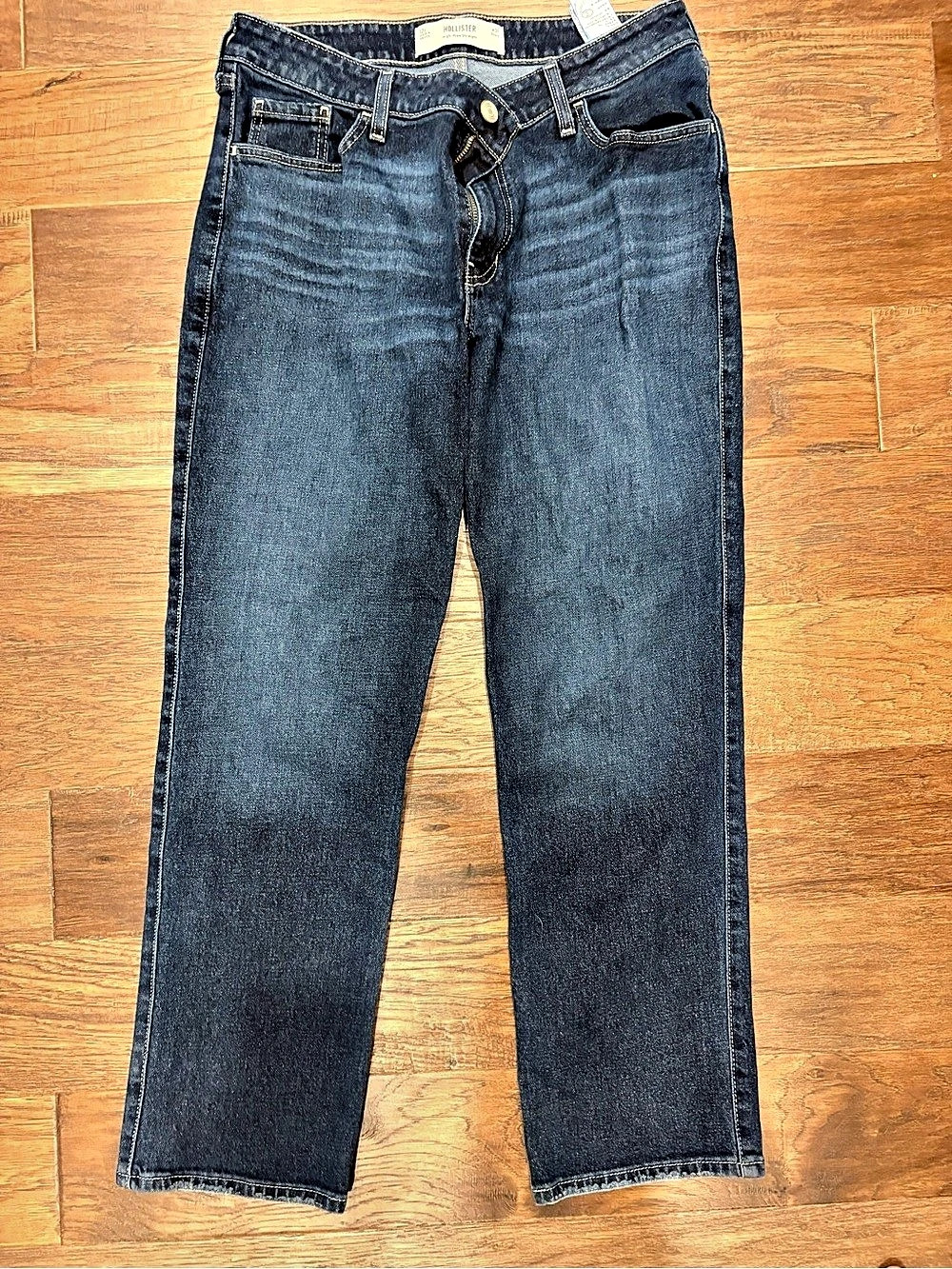 Hollister High-Rise Straight Jeans (Short)
